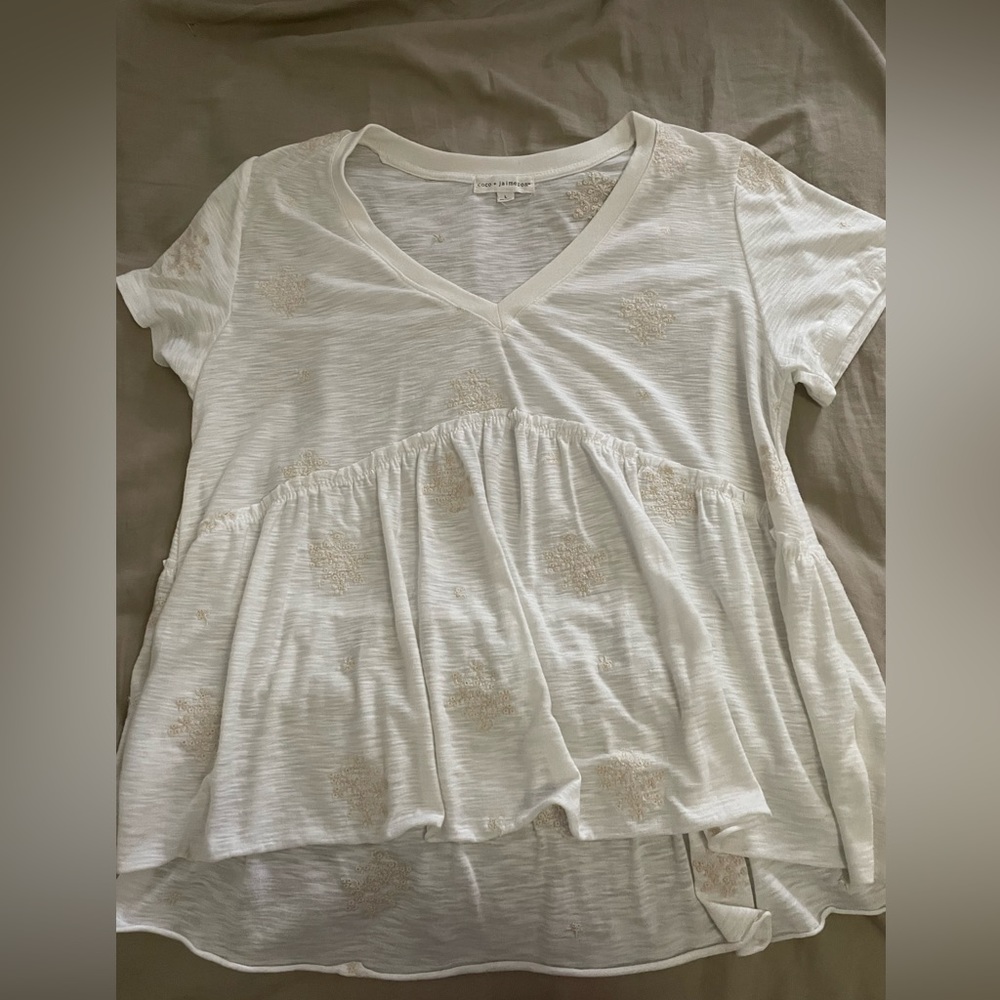 Coco + jaimeson white short sleeve shirt